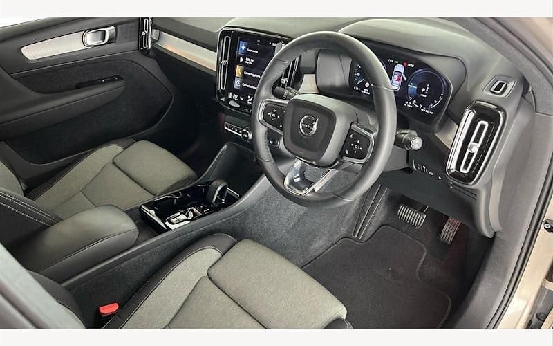 Used Volvo XC40 Plus 211 HP (155 kW) 2023 SUV