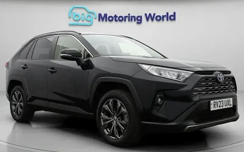 Usado Toyota RAV4 Design 218 CV (160 kW) 2025 SUV
