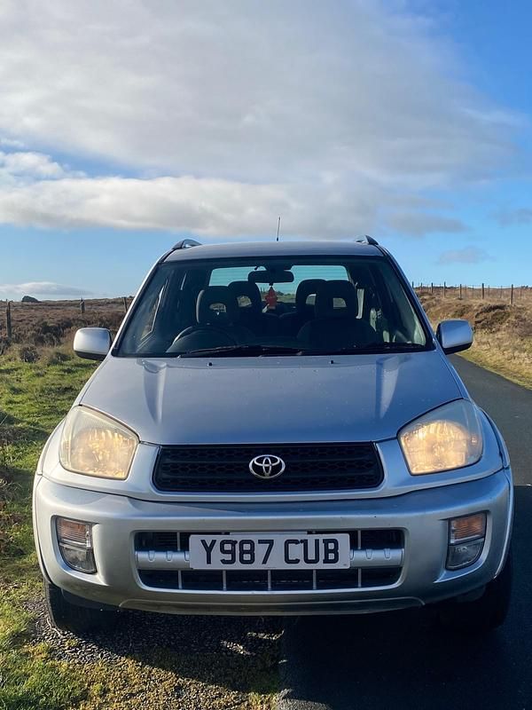 Used Toyota RAV4 2001 Silver Hatchback