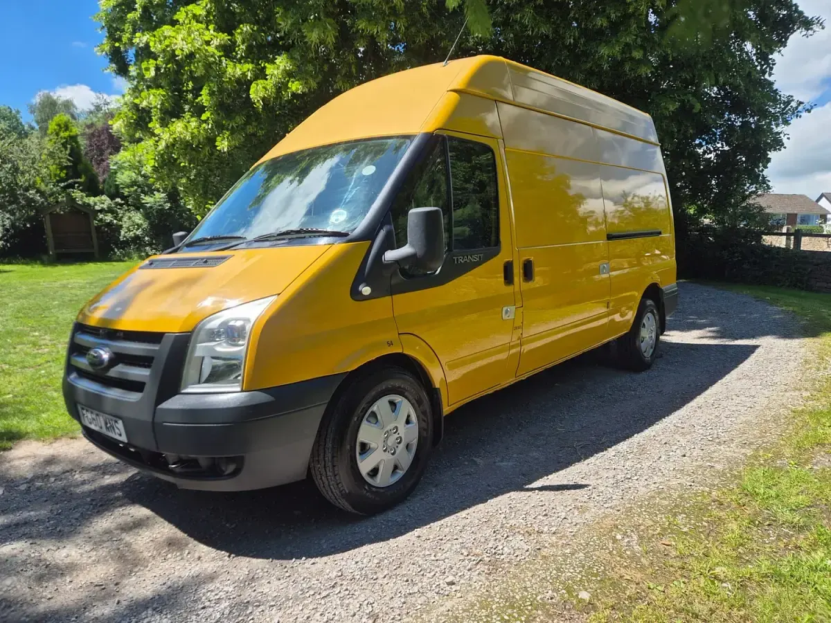 Used Ford Transit 100 HP (73 kW) 2011 Yellow Van