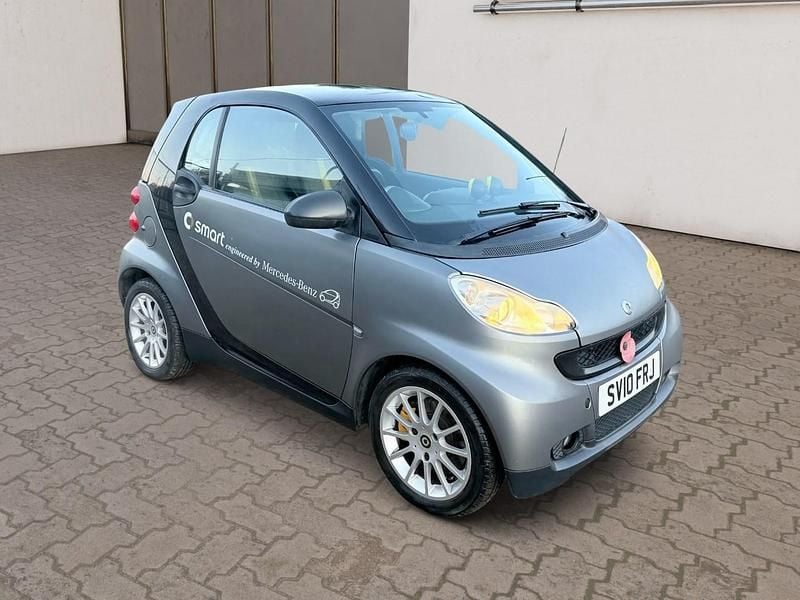Black Used 2010 Smart ForTwo Coupé Passion Coupe | £2,995 (Fair price) - Image 1/4