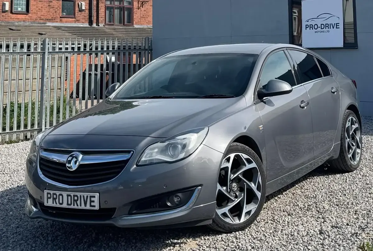 Used Vauxhall Insignia SRi 136 HP (100 kW) 2015 Grey Hatchback