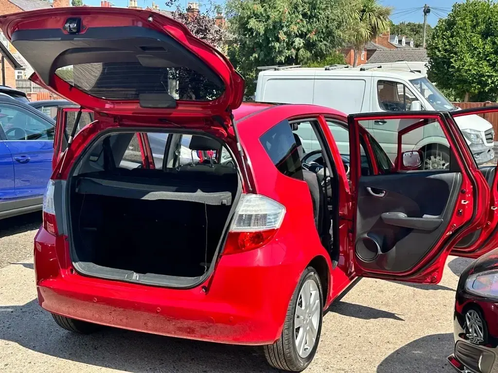 Used Honda Jazz EX 100 HP (73 kW) 2009 Red Hatchback