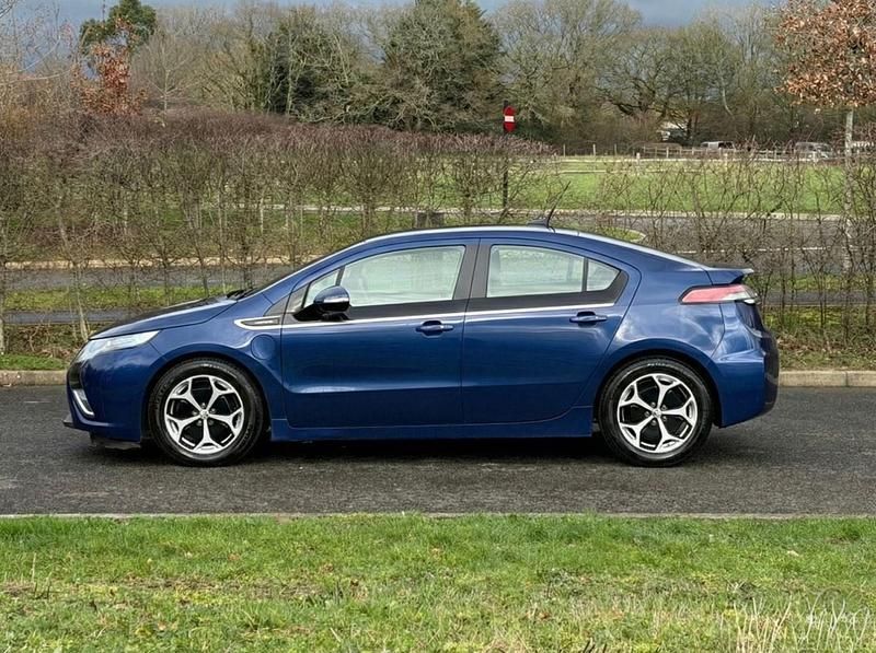 Used Vauxhall Ampera 111 kW (151 HP) 2013 Blue Hatchback