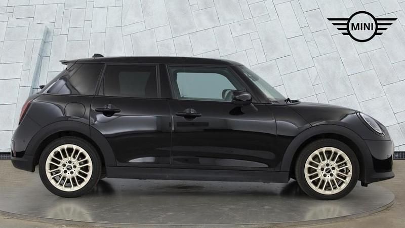 Used Mini Cooper S Hatch 201 HP (147 kW) 2024 Black Hatchback