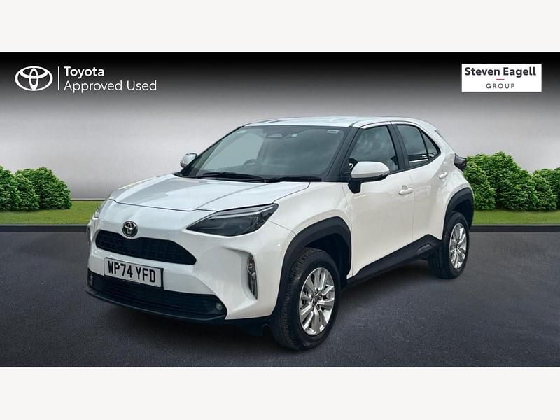 Used Toyota Yaris Hybrid 2025 White Hatchback