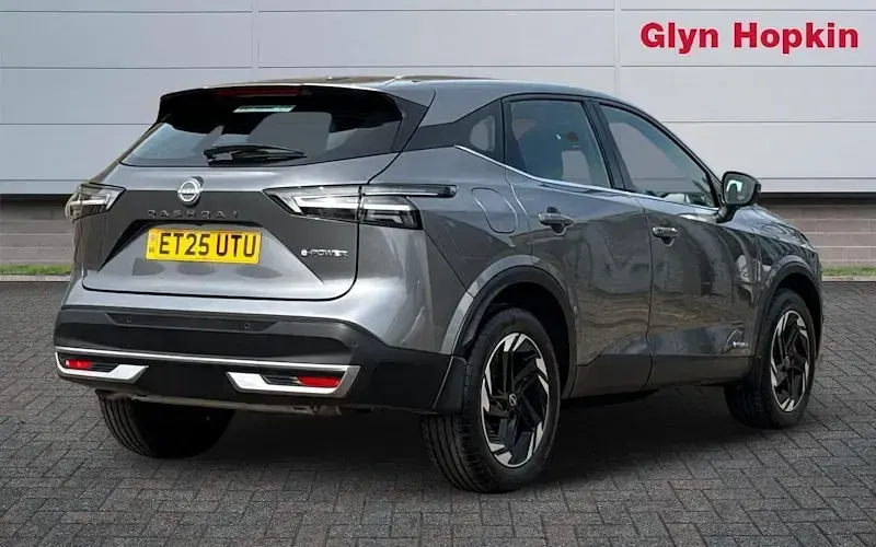 Used Nissan Qashqai Acenta Premium 190 HP (139 kW) 2025 Grey SUV