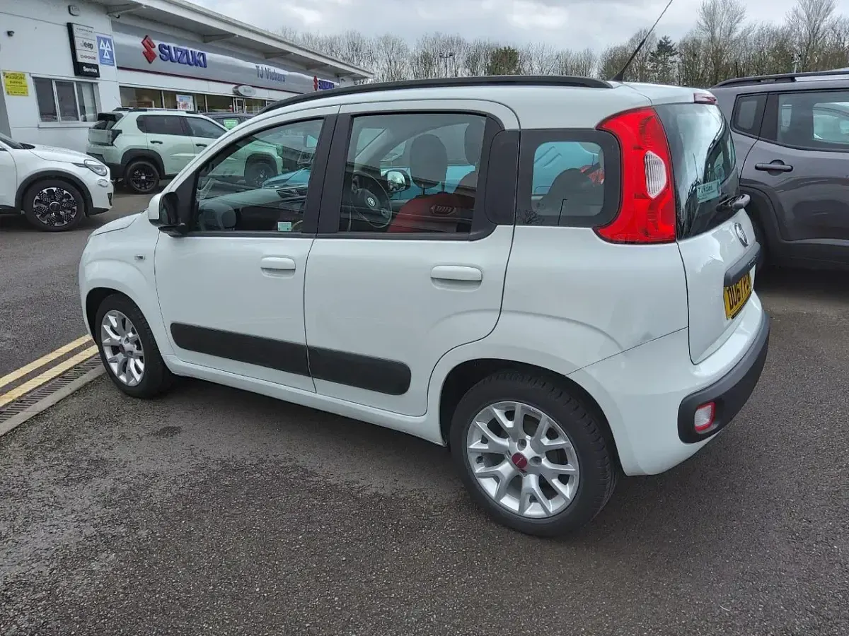 Used Fiat Panda Lounge 69 HP (50 kW) 2017 White Hatchback