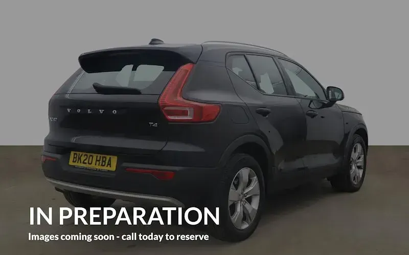 Usado Volvo XC40 Momentum 190 HP (139 kW) 2020 Preto SUV