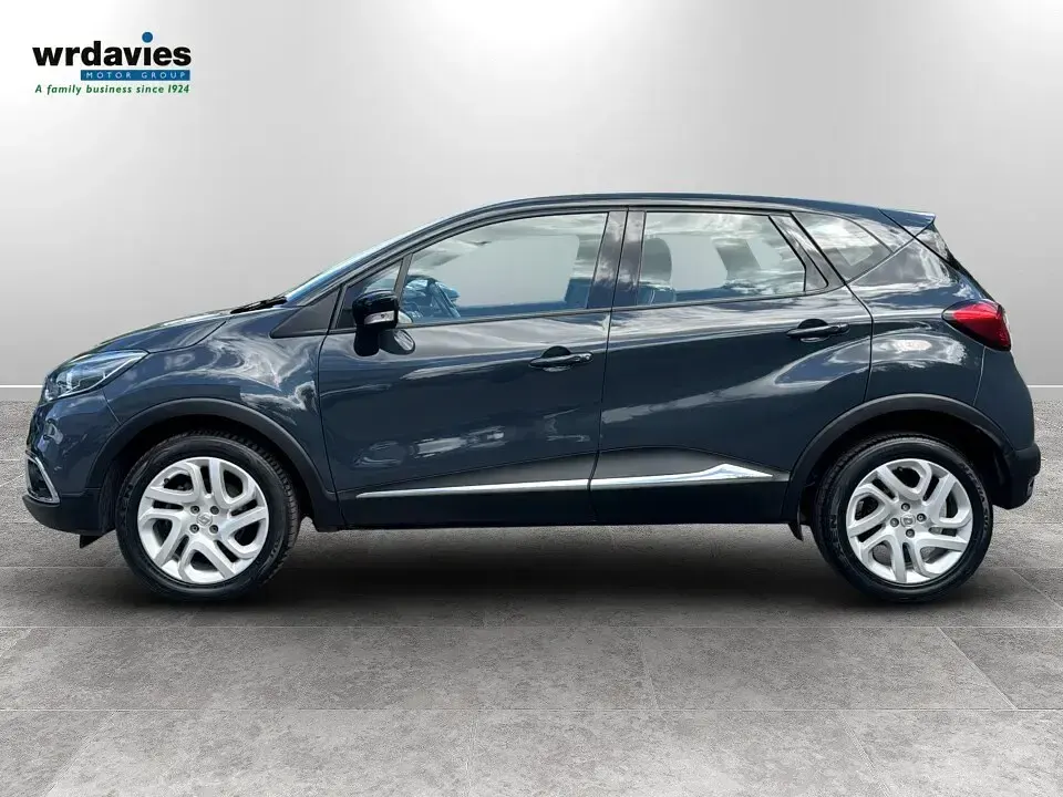 Used Renault Captur Dynamique 110 HP (80 kW) 2017 Blue SUV