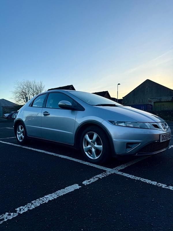 Used Honda Civic SE 2009 Silver Hatchback