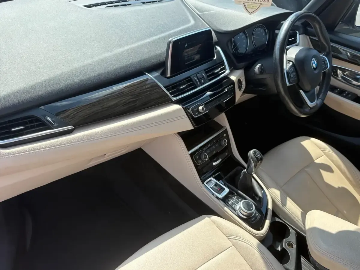 Used BMW 218 Luxury Line 2019 White Estate