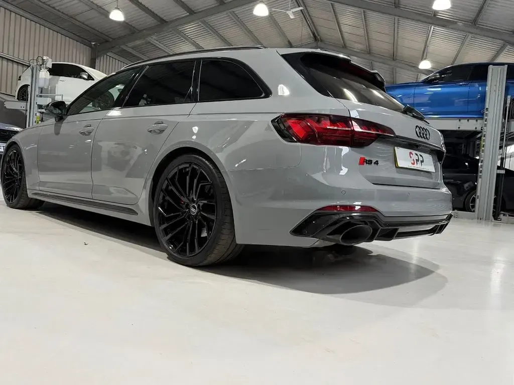Used Audi RS4 Black Edition 450 HP (330 kW) 2023 Grey Estate