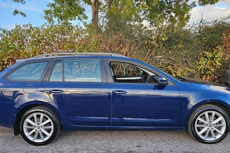 Blue Used 2015 Skoda Octavia SE L Estate | £5,895 (Expensive) - Image 1/1