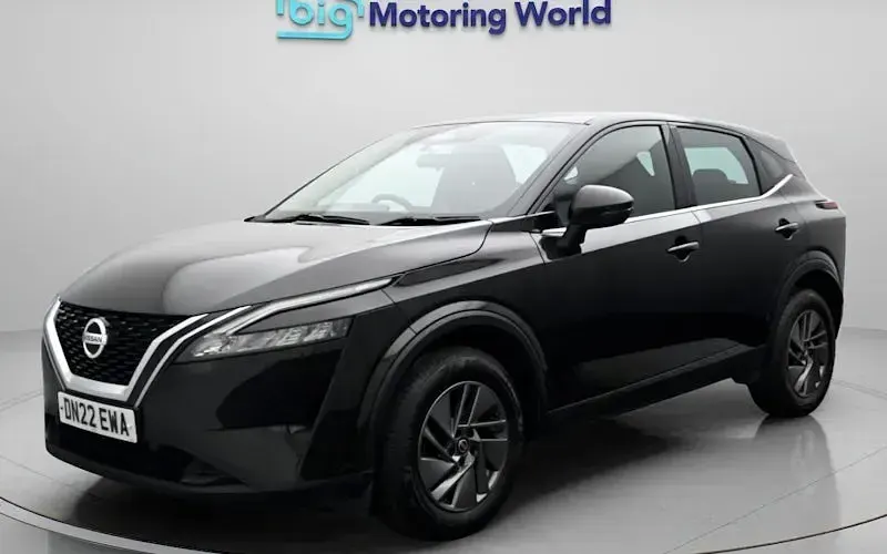 Used Nissan Qashqai Acenta Premium 140 HP (102 kW) 2022 Black SUV