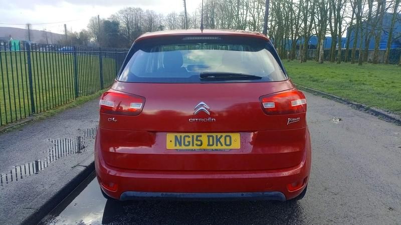 Used Citroën C4 Picasso PureTech 2015 Red MPV