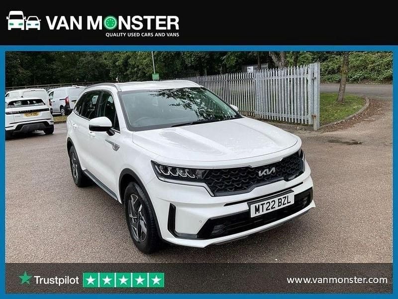 White Used 2022 Kia Sorento 2 SUV | £28,499 (Super price) - Image 1/3