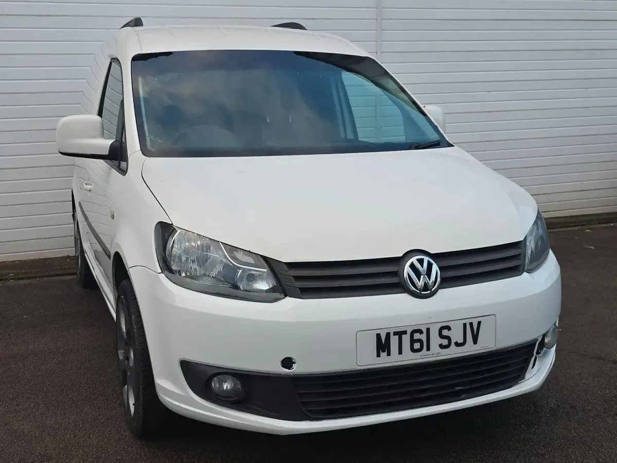 Usado VW Caddy 102 CV (75 kW) 2011 Blanco Monovolumen
