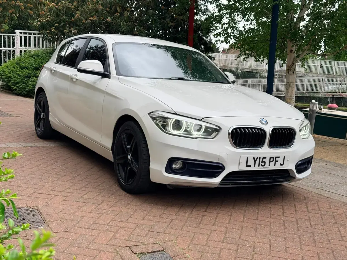 Used BMW 118 Sport Line 2015 White Hatchback