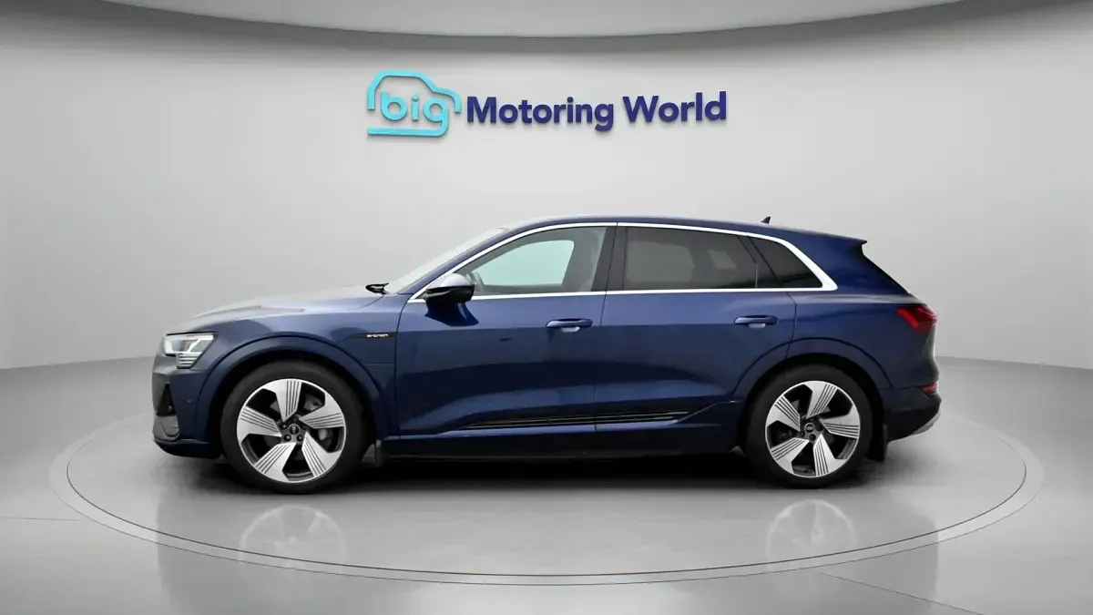 Used Audi e-tron S-Line 300 kW (408 HP) 2021 Blue SUV