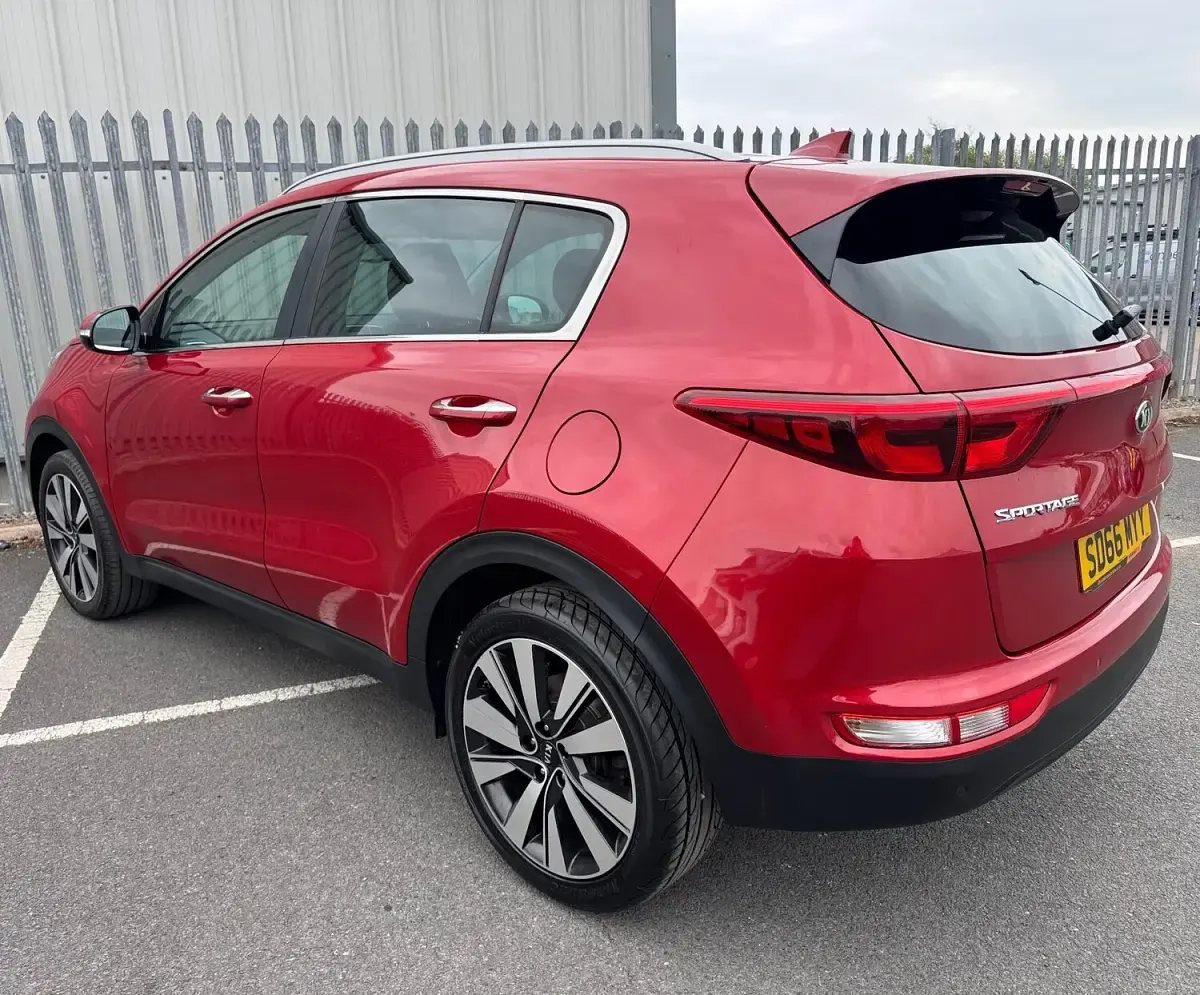 Used Kia Sportage 114 HP (83 kW) 2016 Red SUV
