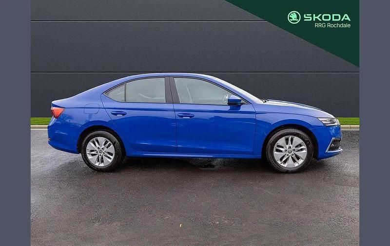 Used Skoda Octavia SE Technology 108 HP (79 kW) 2022 Energy blue Hatchback