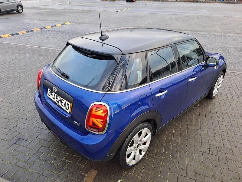 Używany Mini ONE Hatch 2018 Niebieski Hatchback