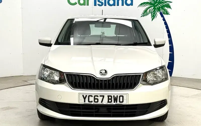 Begagnad Skoda Fabia SE 95 HK (69 kW) 2017 Vit Halvkombi