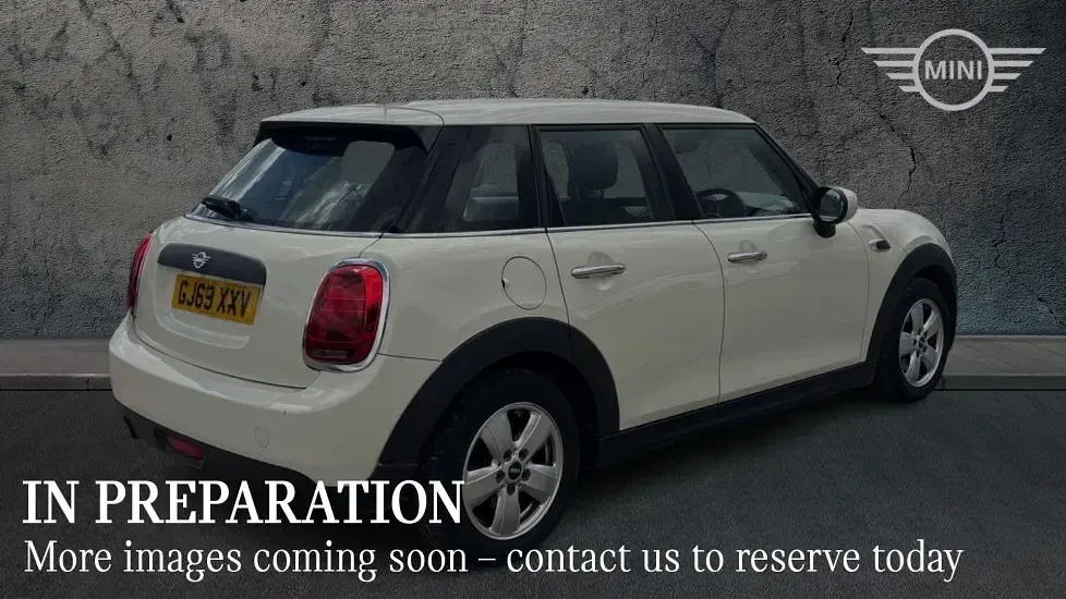 Used Mini ONE Classic 101 HP (74 kW) 2019 White Hatchback