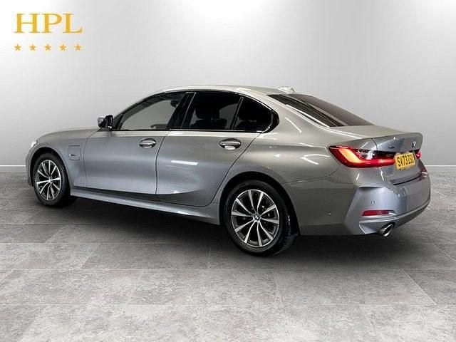 Used BMW 330 Sport Line 292 HP (214 kW) 2024