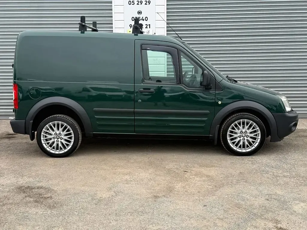 Used Ford Transit 90 HP (66 kW) 2010 Green Van