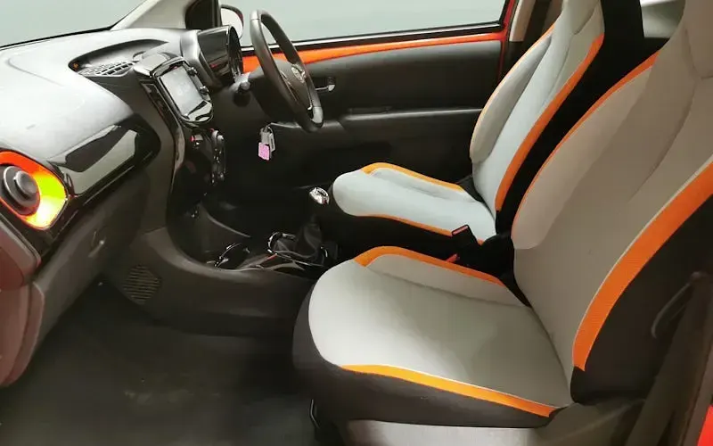 Used Toyota Aygo X-cite 69 HP (50 kW) 2015 Orange Hatchback