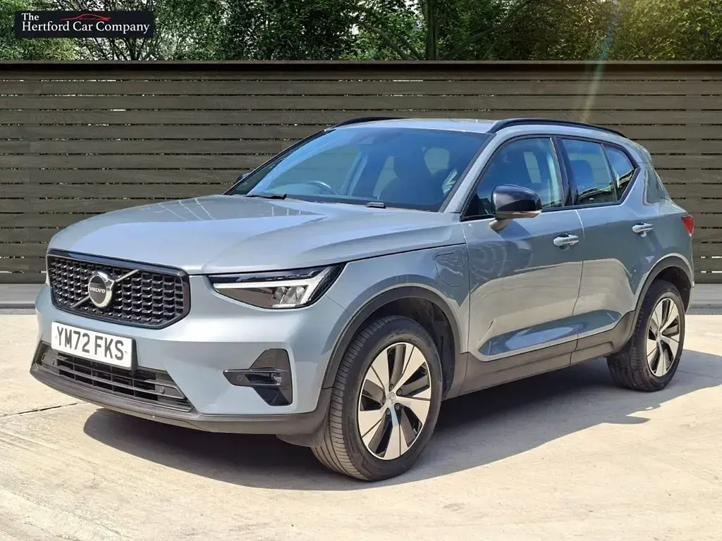 Usado Volvo XC40 Plus 211 HP (155 kW) 2023 Cinzento SUV