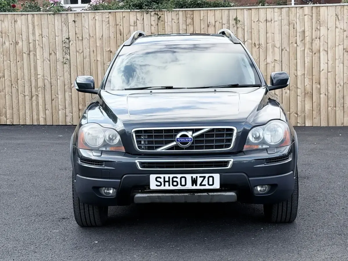 Used Volvo XC90 2010 Grey SUV