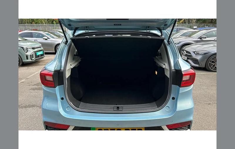 Usado MG ZS Exclusive 105 kW (143 HP) 2020 Azul SUV