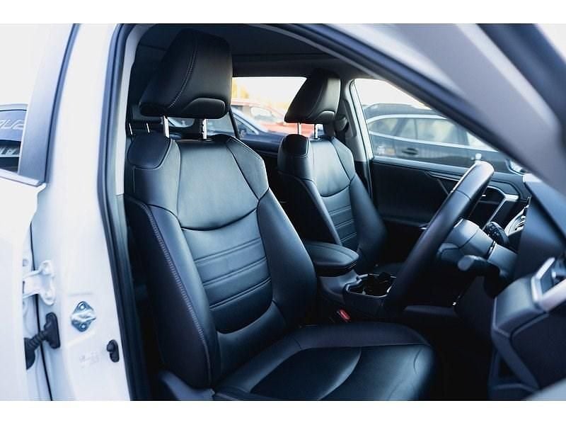 Used Toyota RAV4 Hybrid 2020 Pearl white SUV