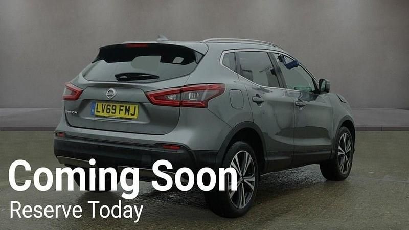 Used Nissan Qashqai N-Connecta 160 HP (117 kW) 2019 Grey SUV