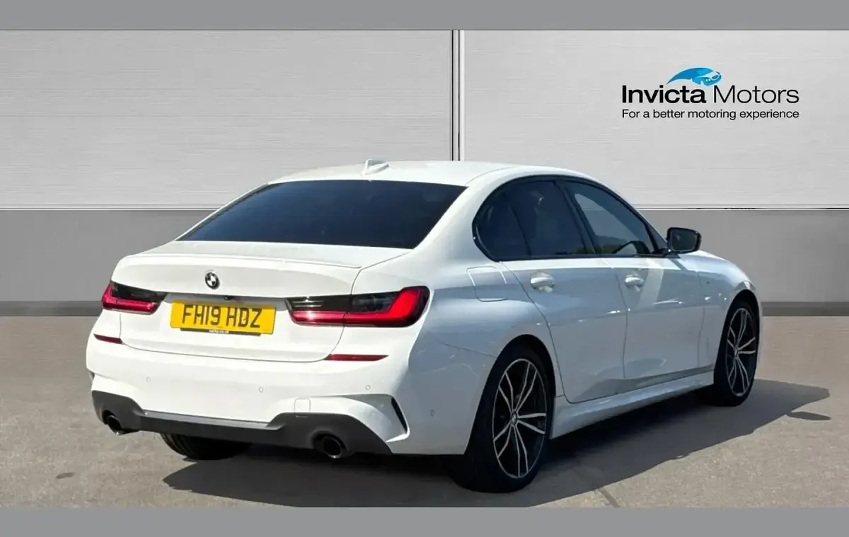 Used BMW 320 Comfort Edition 190 HP (139 kW) 2019 Alpine white gloss Sedan