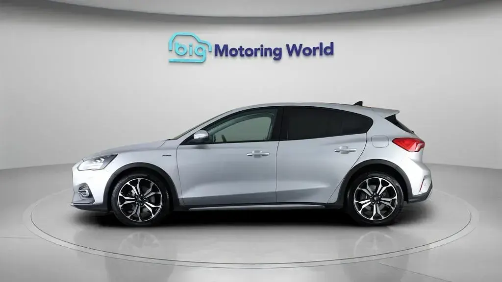 Used Ford Focus Active X 125 HP (91 kW) 2020 Silver Hatchback
