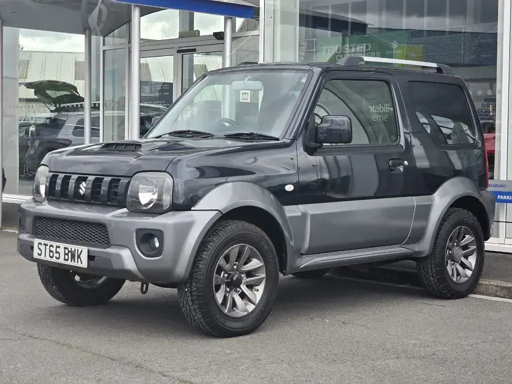 Used Suzuki Jimny SZ4 85 HP (62 kW) 2015 Black/grey SUV