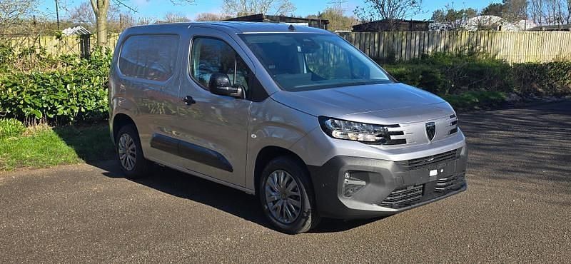 New Peugeot Partner 131 HP (96 kW) 2026 Cumulus gry MPV