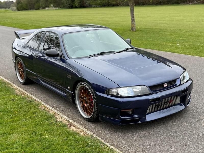 Used Nissan Skyline 215 HP (158 kW) 2005 Black Sedan