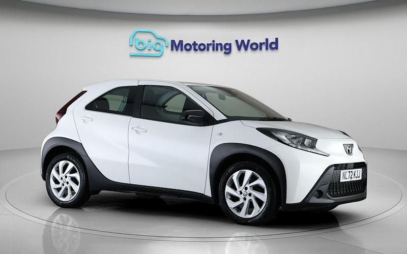 Used Toyota Aygo X PURE 72 HP (52 kW) 2025 SUV