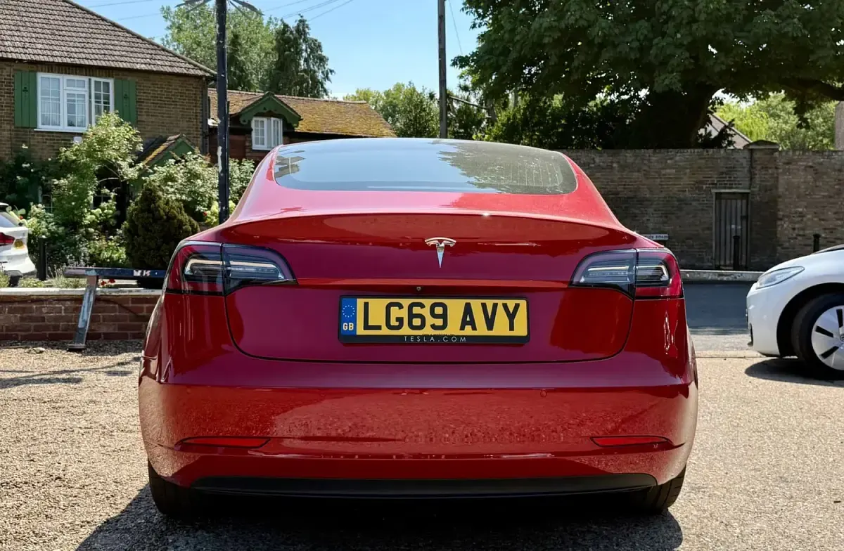 Used Tesla Model 3 Standard Range 239 kW (325 HP) 2019 Red Sedan