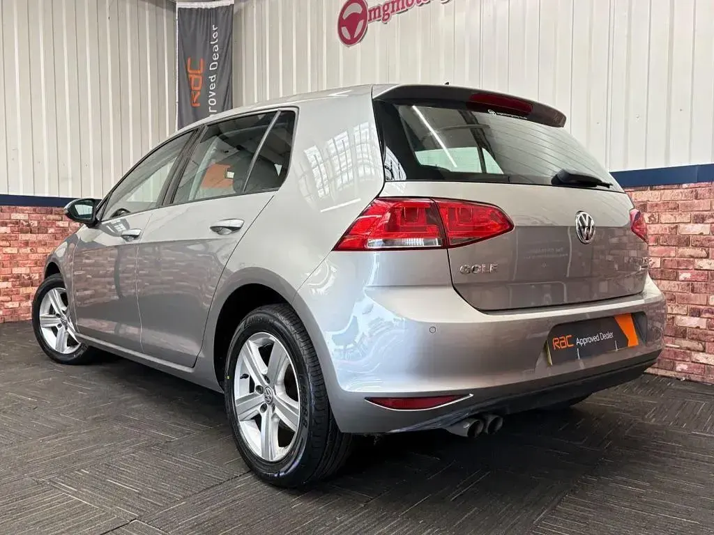 Used VW Golf VII Edition 125 HP (91 kW) 2016 Silver Hatchback