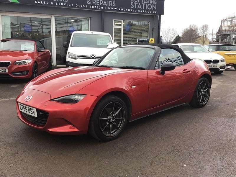 Used Mazda MX5 Inclusive 131 HP (96 kW) 2016 Red Cabriolet