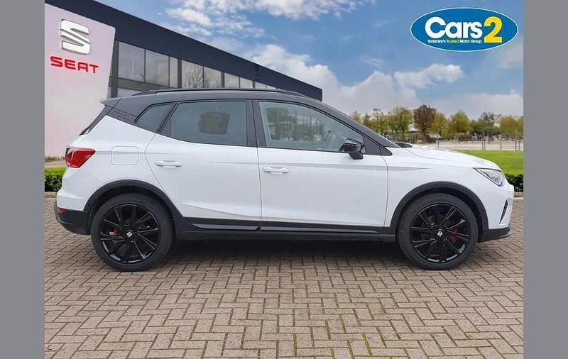 New Seat Arona Black Edition 113 HP (83 kW) 2026 White SUV