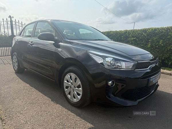 Black Used 2017 Kia Rio 2 Hatchback | £7,950 (A bit pricey) - Image 1/4