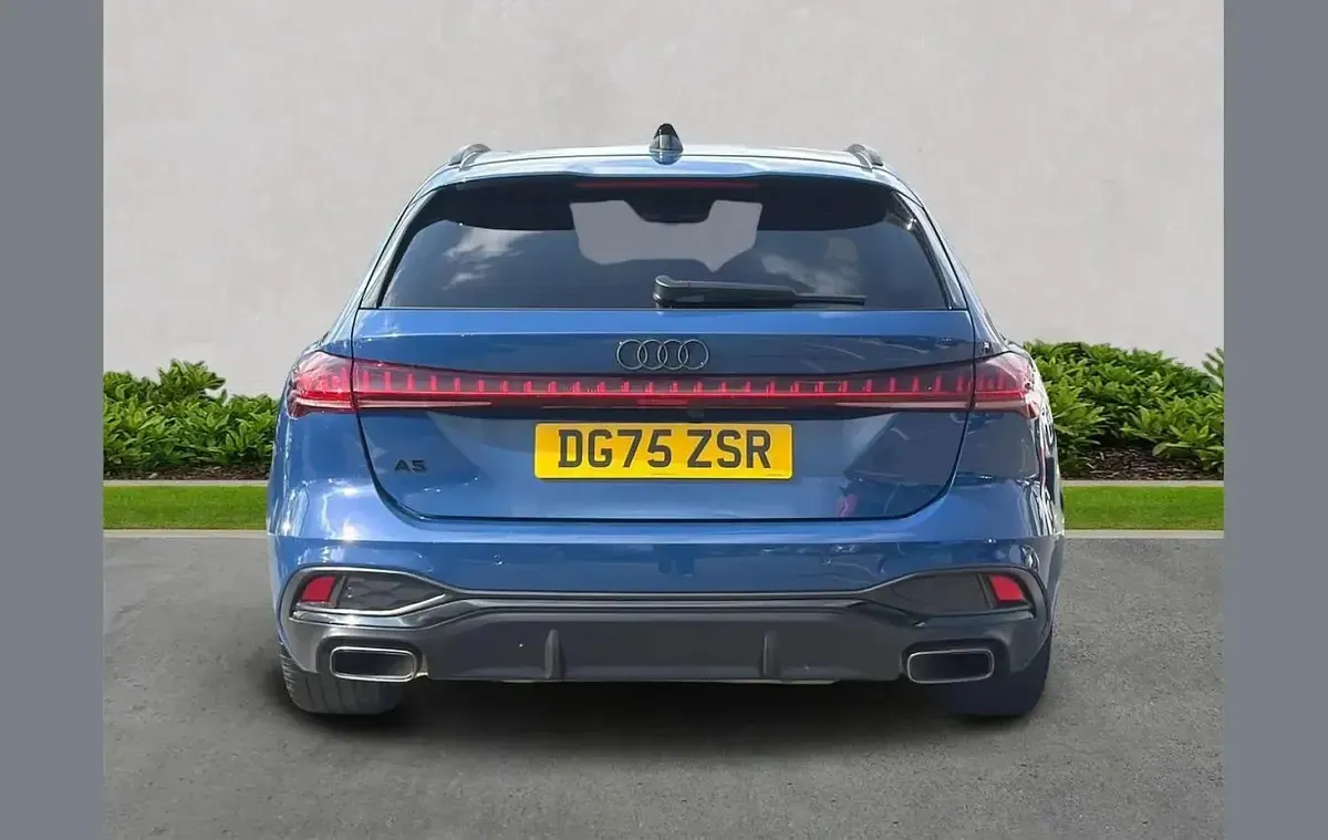 Used Audi A5 Comfort 204 HP (150 kW) 2025 Blue Estate