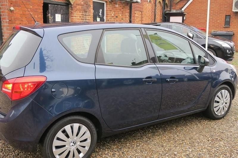 Used Vauxhall Meriva 100 HP (73 kW) 2012 Blue MPV